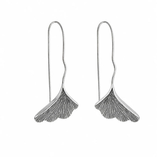 Styling ginkgo leaf earrings women